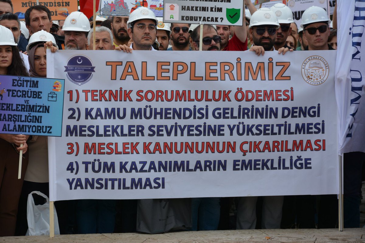 Kamu Mühendisi Ahsen (@ahsennyalcinn) on Twitter photo #KaMuhendisiMagduriyetineSon
Meslek bazlı yapılan düzenlemeler hiyerarşik yapıyı bozan ücret eşitsizliğine, statüler arasındaki barışın negatif yönde değişmesine, bazı unvanların pozitif ayrışmasına, kamuoyu oluşturamayanların geri planda kalmasına sebep olmuştur. Bu yüzden kamu #KaMuhendisiMagduriyetineSon
Meslek bazlı yapılan düzenlemeler hiyerarşik yapıyı bozan ücret eşitsizliğine, statüler arasındaki barışın negatif yönde değişmesine, bazı unvanların pozitif ayrışmasına, kamuoyu oluşturamayanların geri planda kalmasına sebep olmuştur. Bu yüzden kamu