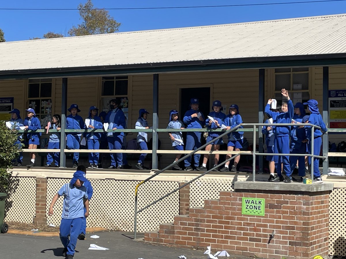 Students from Year 1 to 6 competed in a paper airplane competition as part of Science Week! ✈️ <a href="/StJohnsParkPS/">St Johns Park PS</a> <a href="/Aus_ScienceWeek/">NationalScienceWeek</a>