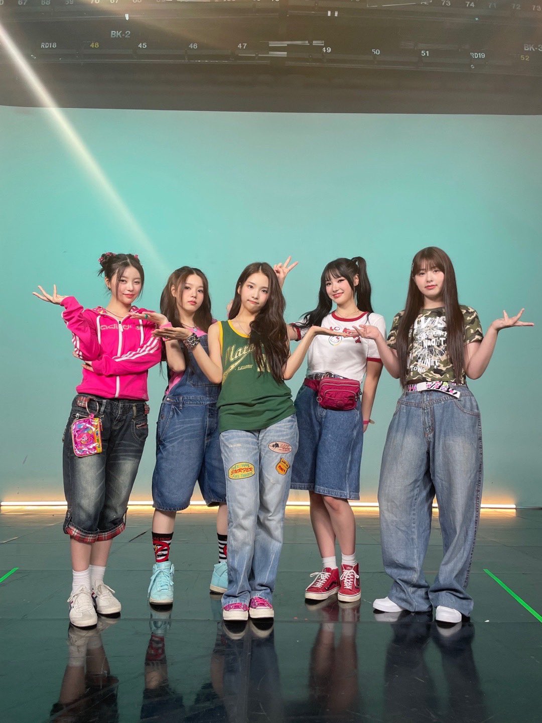 F3uU3EdbEAEUFkh?format=jpg&name=large