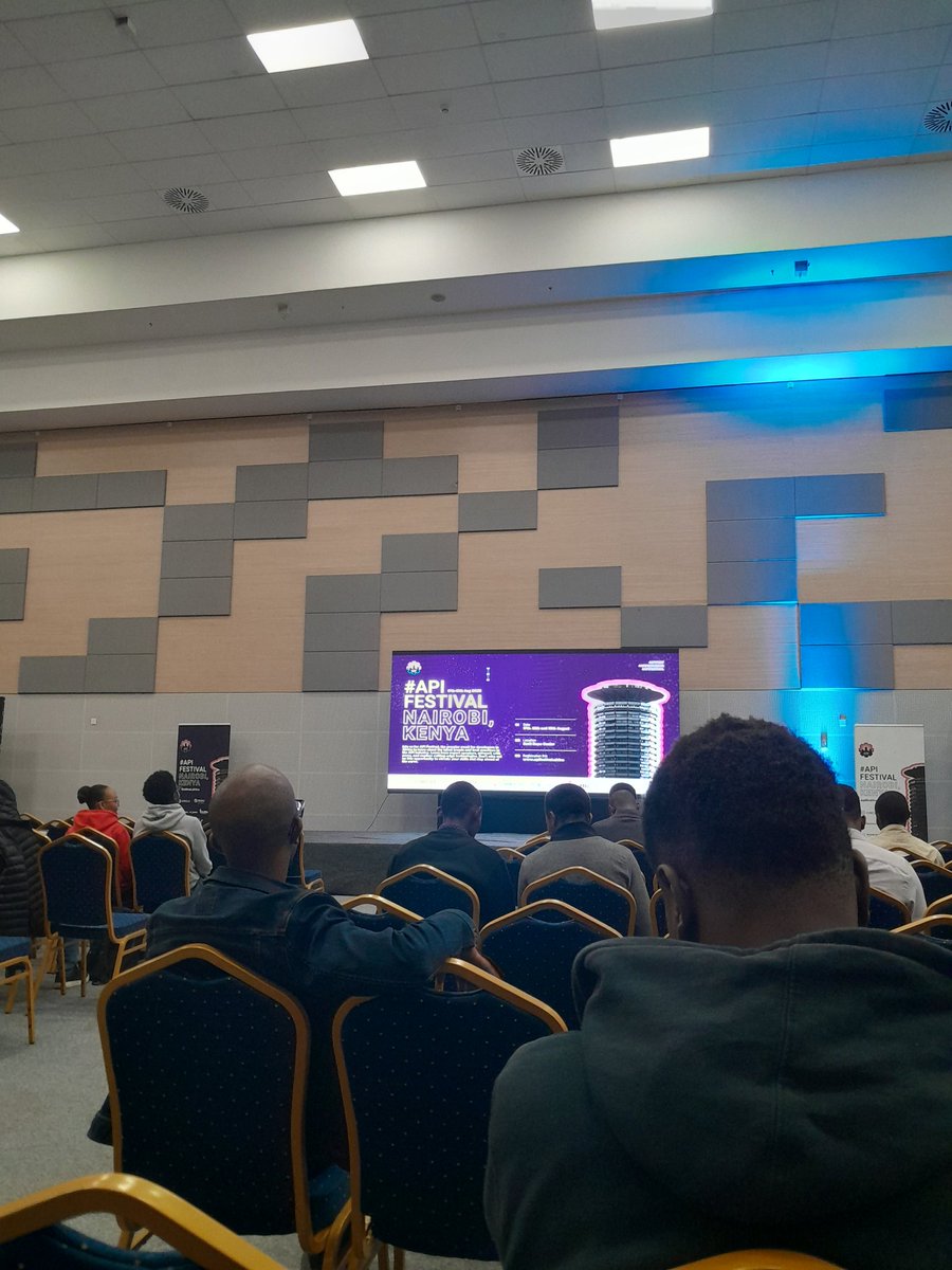 yrrxt_'s tweet image. Day 1 at the festival, so much to learn and very informative. 

#APIFest #APIFestivalKE #Apifest