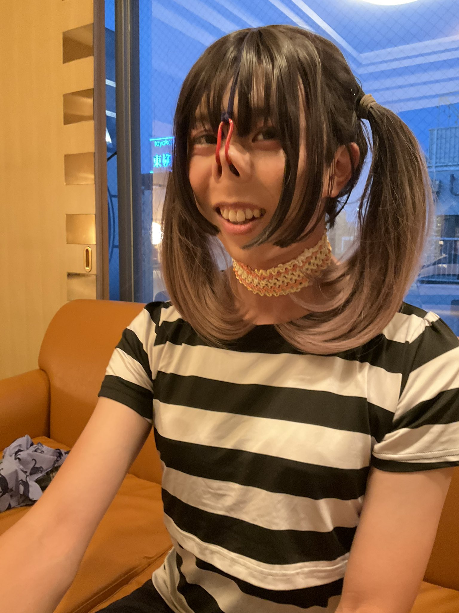 女装　　鼻フック 