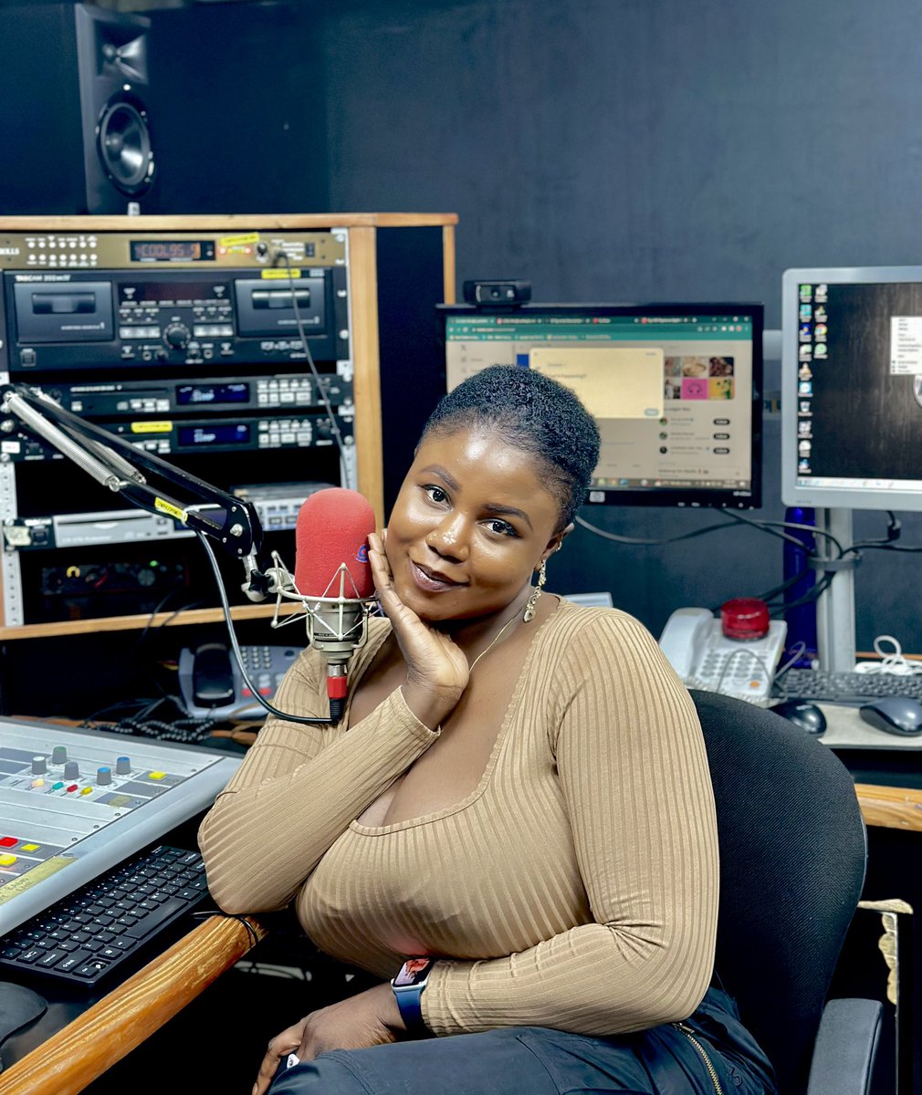 🦁Lioness of NewSchoolRadio tweet media