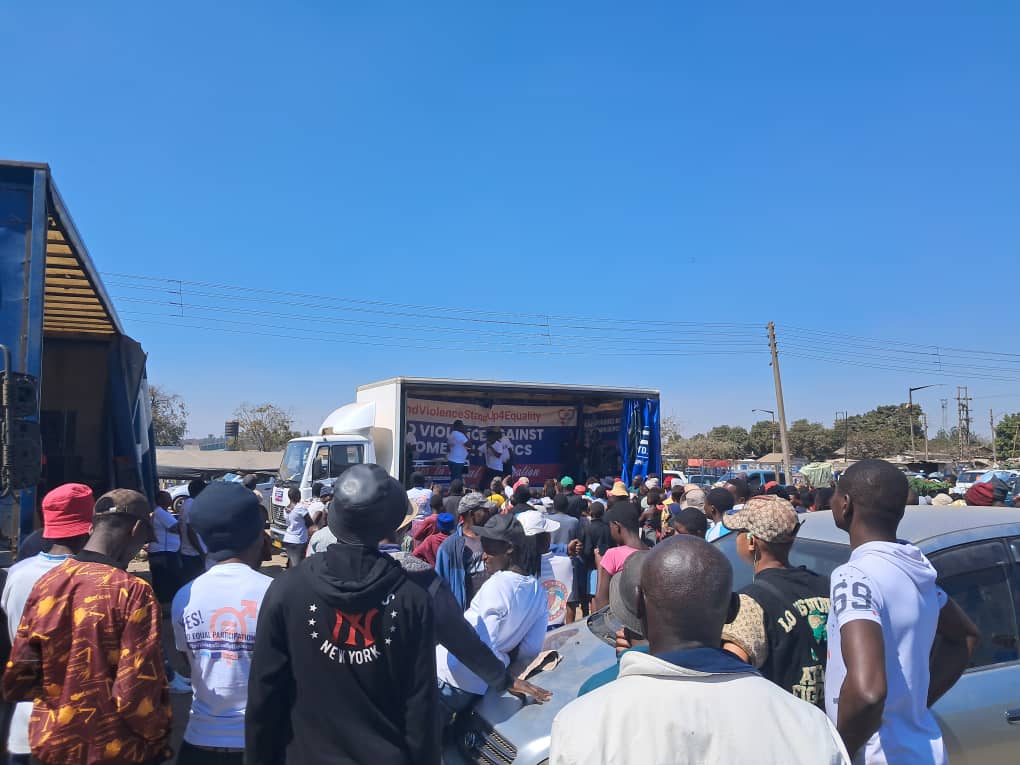 MercyTakanayi's tweet photo. Multitudes gathered at Lusaka shopping centre in Highfield to support the drive agenda of ending violence and abuse of women and promoting equality in political participation. Together we can make it!!!!!
#EndViolenceStand4Equality 
@zccinzim 
@unwomenzw 
@GenderZimbabwe https://t.co/Ozby8kcZKP