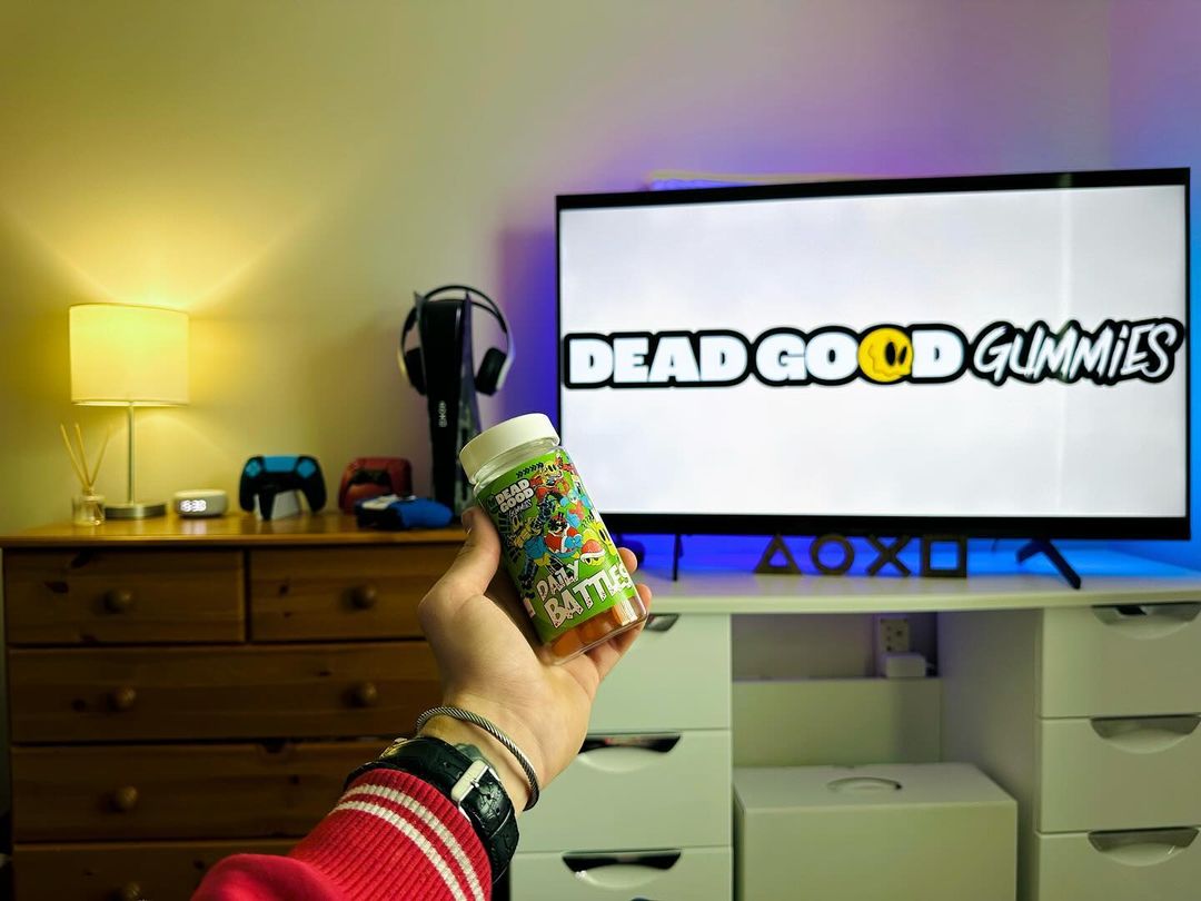 Have you tried our Daily Battles Gummies?
They are Vegan friendly, full of goodness and taste amazing!

📷 - @haarley_jaack

#deadgoodgummies #deadgood #healthgummies #healthy #healthsupport #gamingcommunity #gamer #gamerlife #gaming #gamergirl #gamer4life