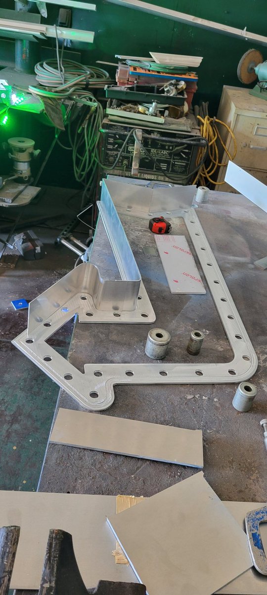 kenny_terhune's tweet image. BAR sign in progress 1/4 inch aluminum  #signs #fabrication #barsigns #signshop @Rogers_Sign