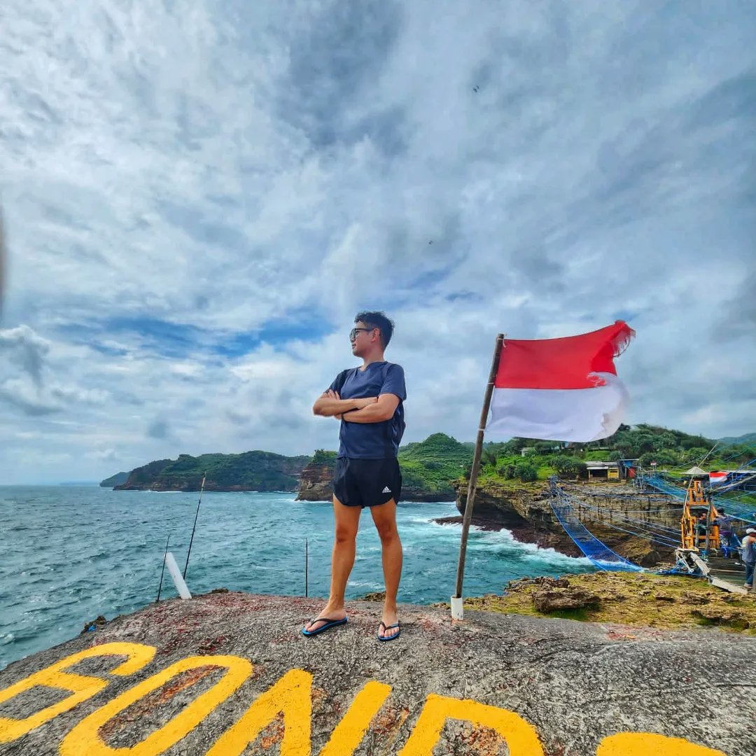ger2xmapanganib's tweet photo. Dirgahayu Republik Indonesia!!!
#indonesia #yogyakarta #asia #sayang #travel #travelgram #timangbeachgondola #TimangBeach https://t.co/FhVzjOWNVx