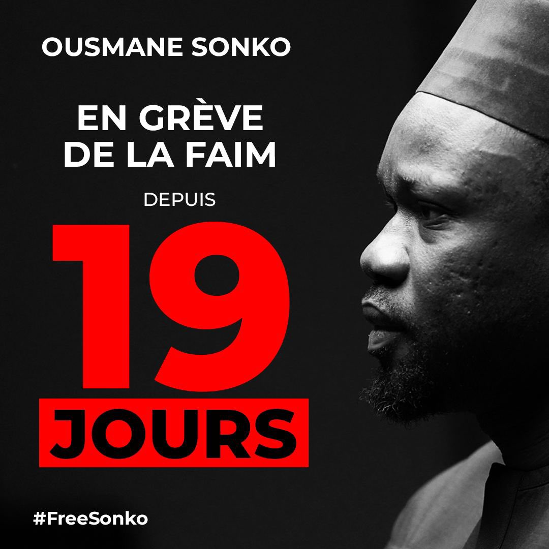 elmaalignjaay's tweet photo. 🔴 URGENT| Le Pdt Ousmane SONKO ADMIS EN RÉANIMATION 

Nous portons à la connaissance de l’opinion nationale et internationale que le Président Ousmane SONKO est admis au service de réanimation de l’Hôpital Principal de Dakar suite à un malaise survenu hier soir.

Nous rappelons que le Président Ousmane SONKO dans sa résistance face à l’injustice et l’arbitraire est, ce jeudi 17 août 2023, à son 19ème jour de la grève de la faim que lui impose de mener le régime dictatorial de Macky Sall. 

Le Président Macky SALL, son ministre de la justice, son ministre de l’intérieur et tous les acteurs de cette persécution inhumaine, qui a fini par mettre la vie du chef de l’opposition en danger, seront tenus entièrement responsables de tout ce qui adviendra.

Nous appelons les militants, sympathisants et tout le peuple sénégalais à rester debout pour exiger la libération immédiate et sans condition du Président @SonkoOfficiel et de tous les détenus politiques.

#FreeSonko #FreeSenegal
