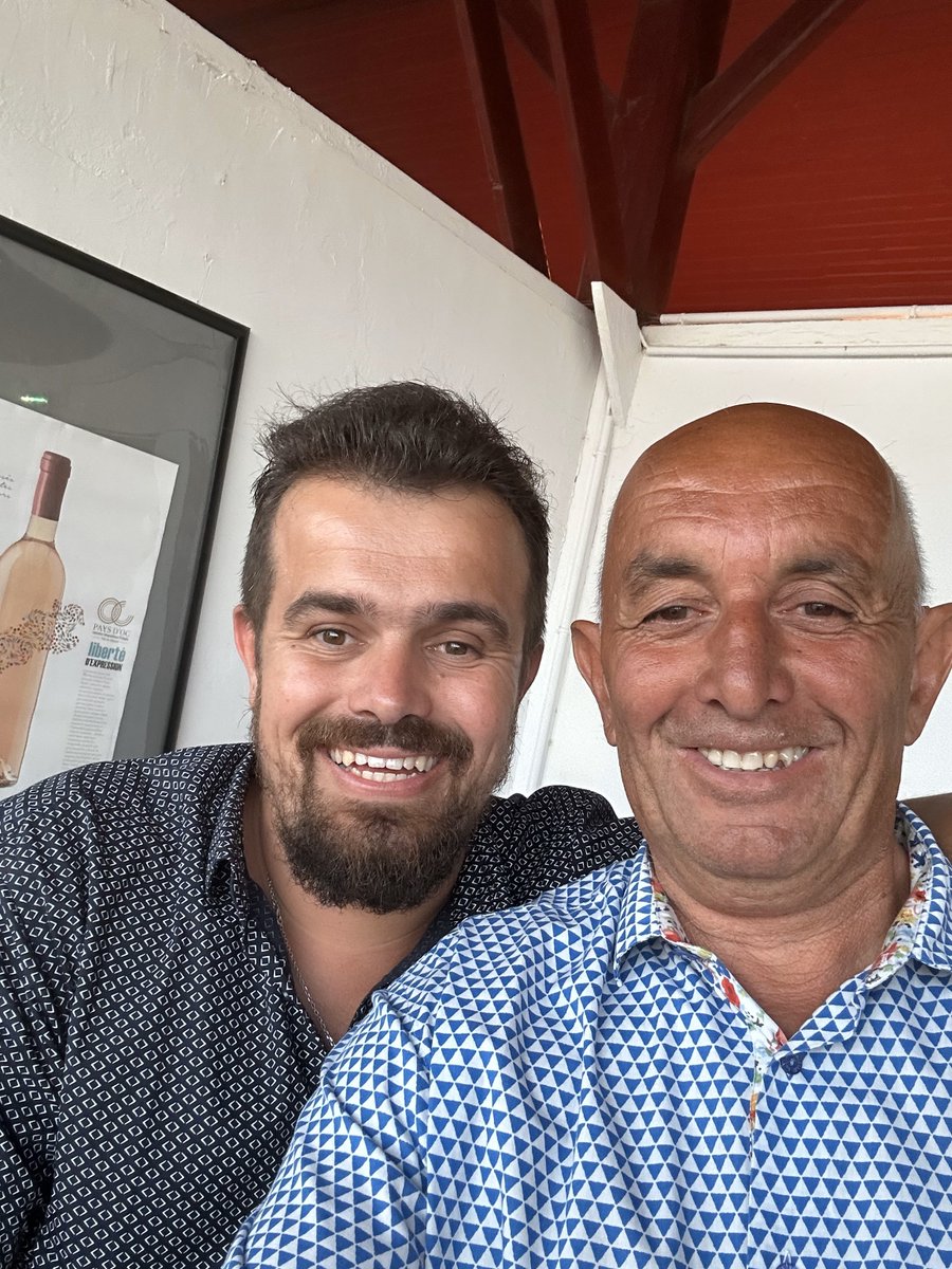 Soutenir les agriculteurs durables dans leur installation 👨‍🌾👩‍🌾
Souvenir de ce week-end avec le Président des <a href="/JAOccitanie/">JeunesAgriOccitanie</a> <a href="/DeloustalR/">deloustal romain</a> 
#agriculteurs #occitanie