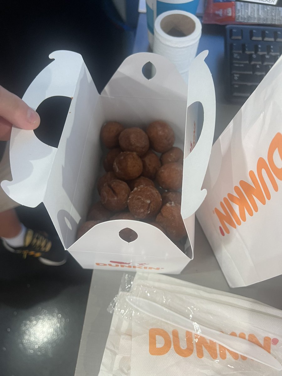It’s a good morning when pumpkin spice munchkins and donuts are involved.🤤🎃 #nevertooearly