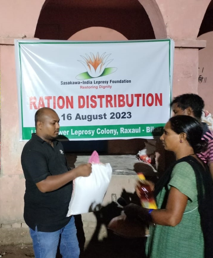 SILFIndia's tweet photo. @Sasakawa_India extends a helping hand in times of crisis to 252 families impacted by flash floods in the leprosy colony of Raxaul, Bihar. 
Through our humanitarian aid efforts, we're not just distributing ration, but also spreading hope and solidarity. 
#RestoringDignity https://t.co/tYDZs6BUeQ