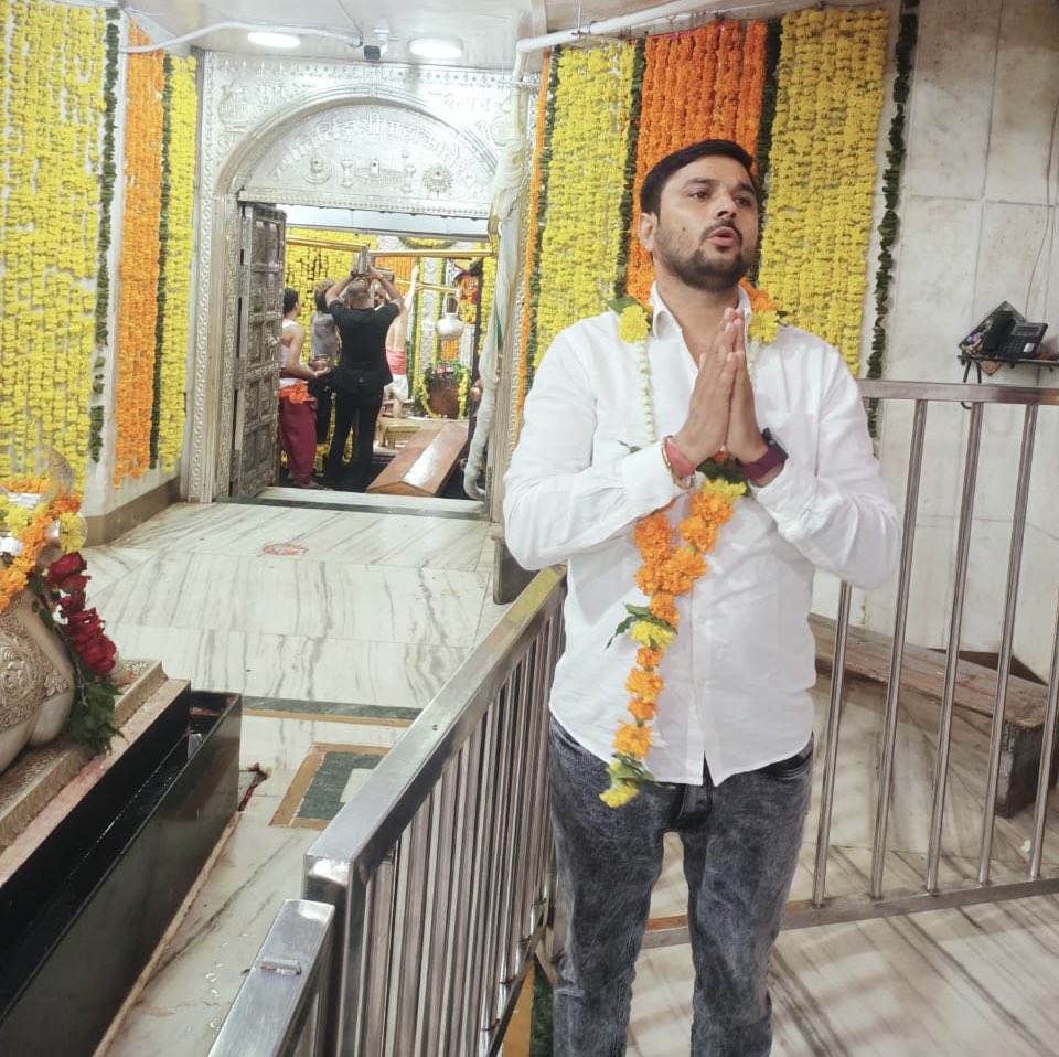 GdChahar's tweet photo. At म��ाकालेश्वर ज्योतिर्लिंग उज्जैन - Mahakaleshwar Jyotirlinga Ujjain — आज ￼￼पुरुषोत्तम मास के अंतिम दिवस और सावन मास के शुरुआती दिन में महाकाल के गर्भ गृह के दर्शन करने का परम सौभाग्य प्राप्त हुआ 🙏 https://t.co/pDSVIH6iRl