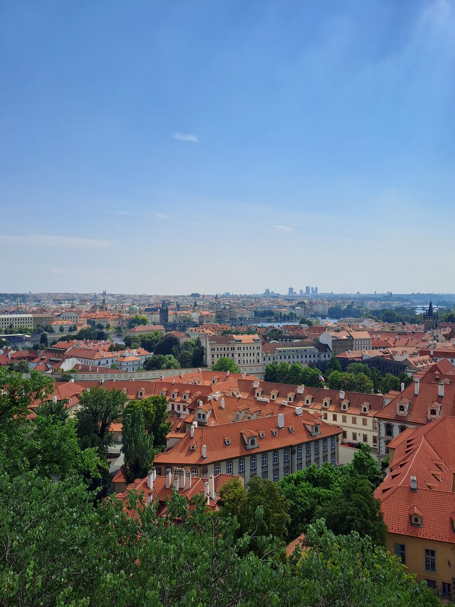 Laptop aus, die Arbeit hinter sich lassen #Prague #vacation