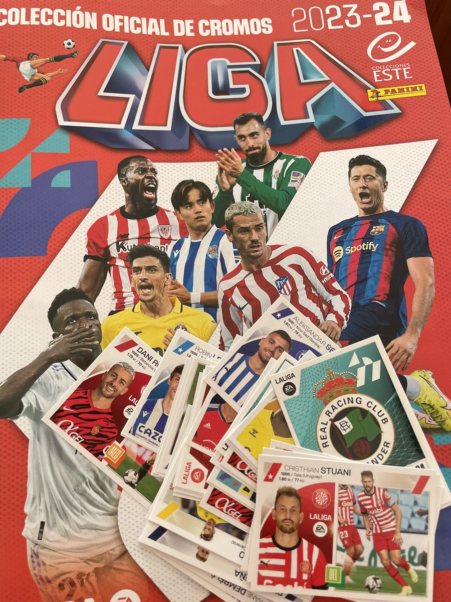 Andreadols15's tweet photo. Tinc un germà de 6 anys, lo que signifique que a partir d’ara passaré el meu temps lliure pegant cromos i la meua nòmina anirà directament del conte de l’empresa a la del quiosquer https://t.co/BfQ4Q1JmCm