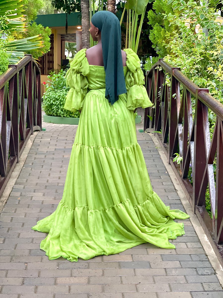 G R E E N
price D3000
✨✨✨✨✨