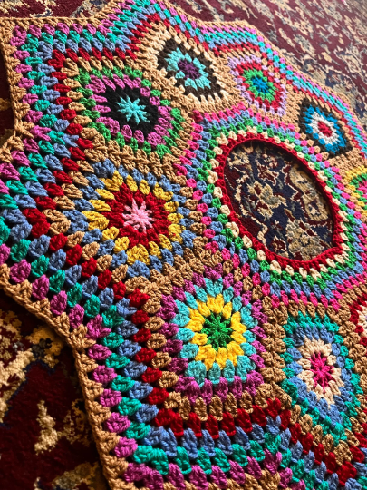 Handmade Crochet Christmas Tree Skirt Gingerbread Swirl Design 🎄It's sure to become a cherished heirloom for years to come #MHHSBD #Gingerbread #Christmas #Decoration #handmade #magic #colourful #crochet #yarn #magical #treeskirt #wip #craftbizparty dwcrochetpatterns.etsy.com/uk/listing/130…