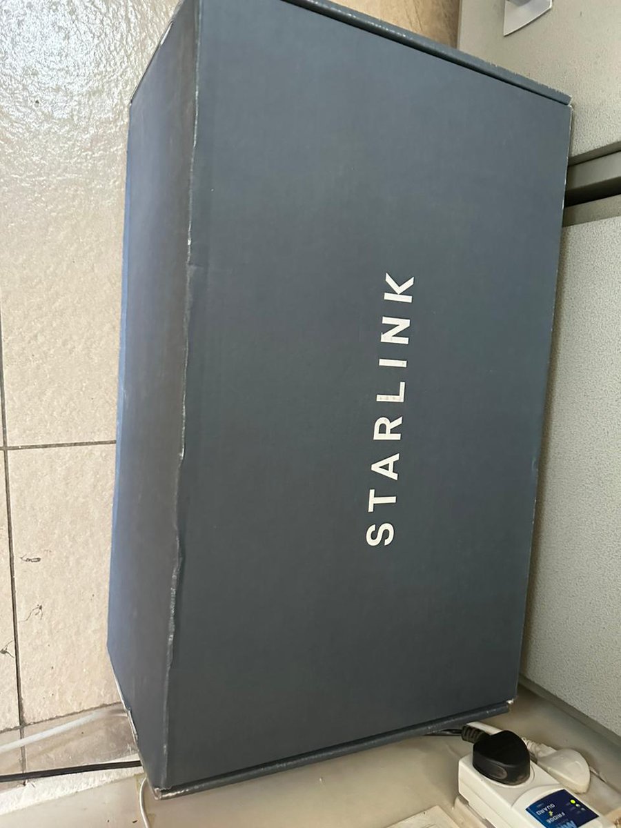 BluescaleNrb's tweet photo. Elon mursk is now in kenya😅, Can shoot up to 500mbps🌍🔥📡✅  AVAILABLE @112,000/=

For more offers Join our Telegram Channel at https://t.co/s0ikjlON6K 

#StarlinkKenya #Starlink https://t.co/oAcTLhmlTp