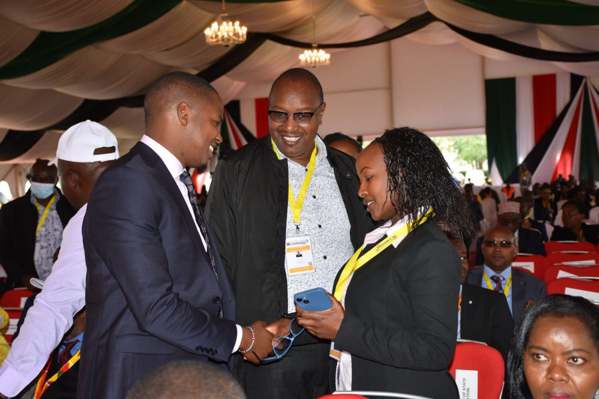 CRAKenya's tweet image. CRA Chair, Mary W. Chebukati joined @BarasaFernandes @NdindiNyoro @CecilyMbarire Prof. Njuguna Ndung'u, @WorldBankKenya Keith Hansen and Sen.  @aliroba1 to discuss  "Resourcing devolution for service delivery" in the #DevolutionConference2023 
#devolution