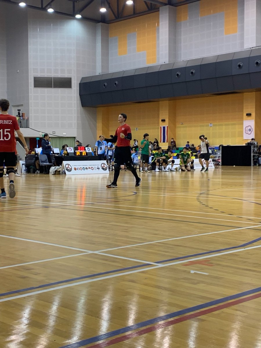 ArnaudHurlimann's tweet photo. Celebration Time 🫣

⚡️Like and Follow to support me !⚡️

#tchoukball #tchouk #swiss #celebration #tchoukballsg https://t.co/nH6W1du9U0
