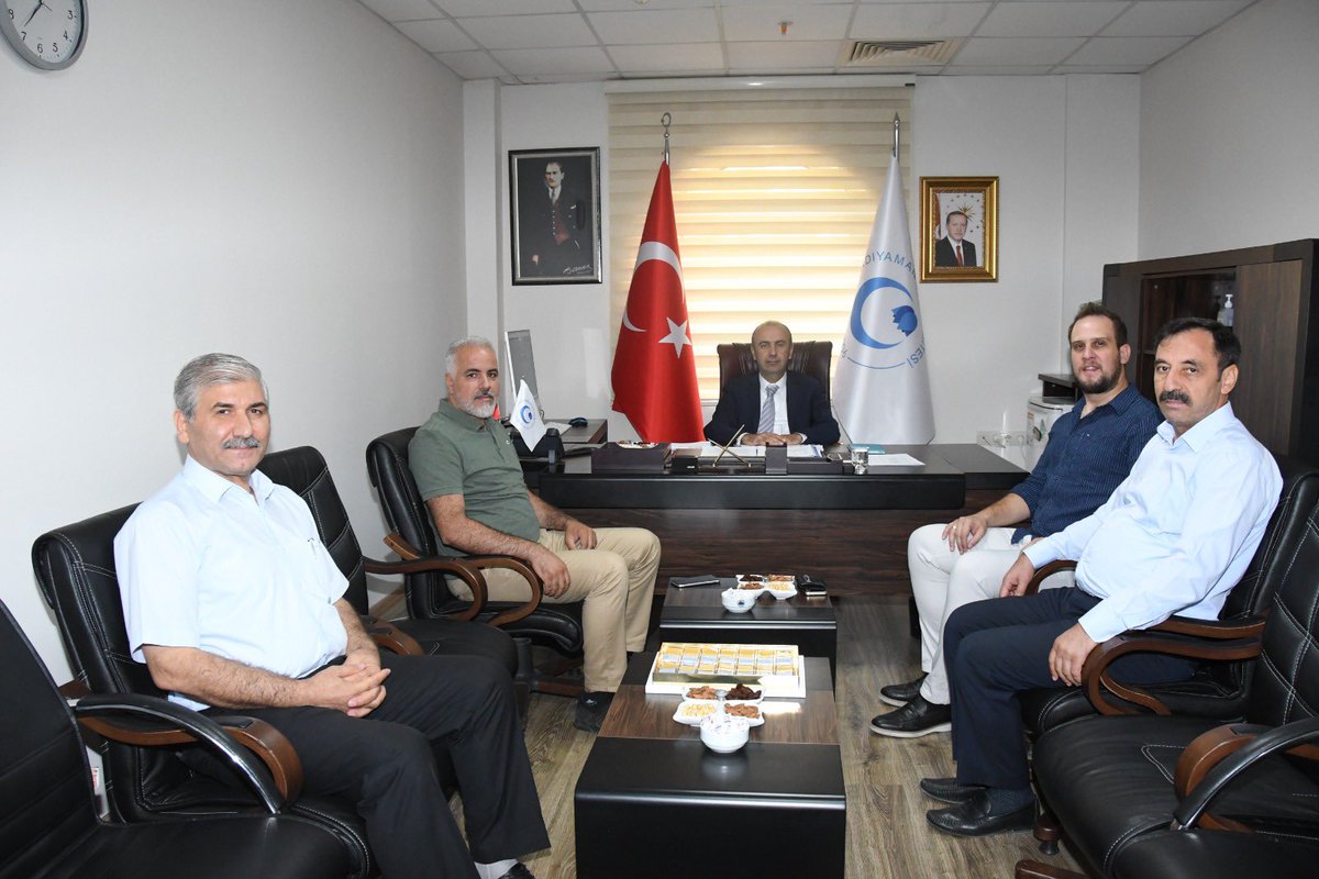 BLALDOAN6's tweet photo. Adıyaman Üniversitesi Rektörlüğü görevine atanan @mehmetkelles hocamıza Baro Saymanımız Av.Fatih Utan ile birlikte hayırlı olsun ziyaretinde bulunduk.Rektörümüze ve çalışma arkadaşlarına yeni görevlerinde başarılar dileriz.@AdiyamanBarosu https://t.co/DqBKakcZ1e