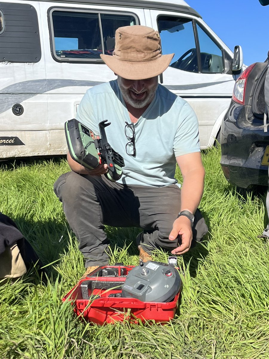 Preparing for a really hot day at the site today! Making sure the equipment is good to go and eating yesterday's melted and re-solidified Haribo for an energy boost #Drumadoon2023 #ScotlandDigs2023 🍬