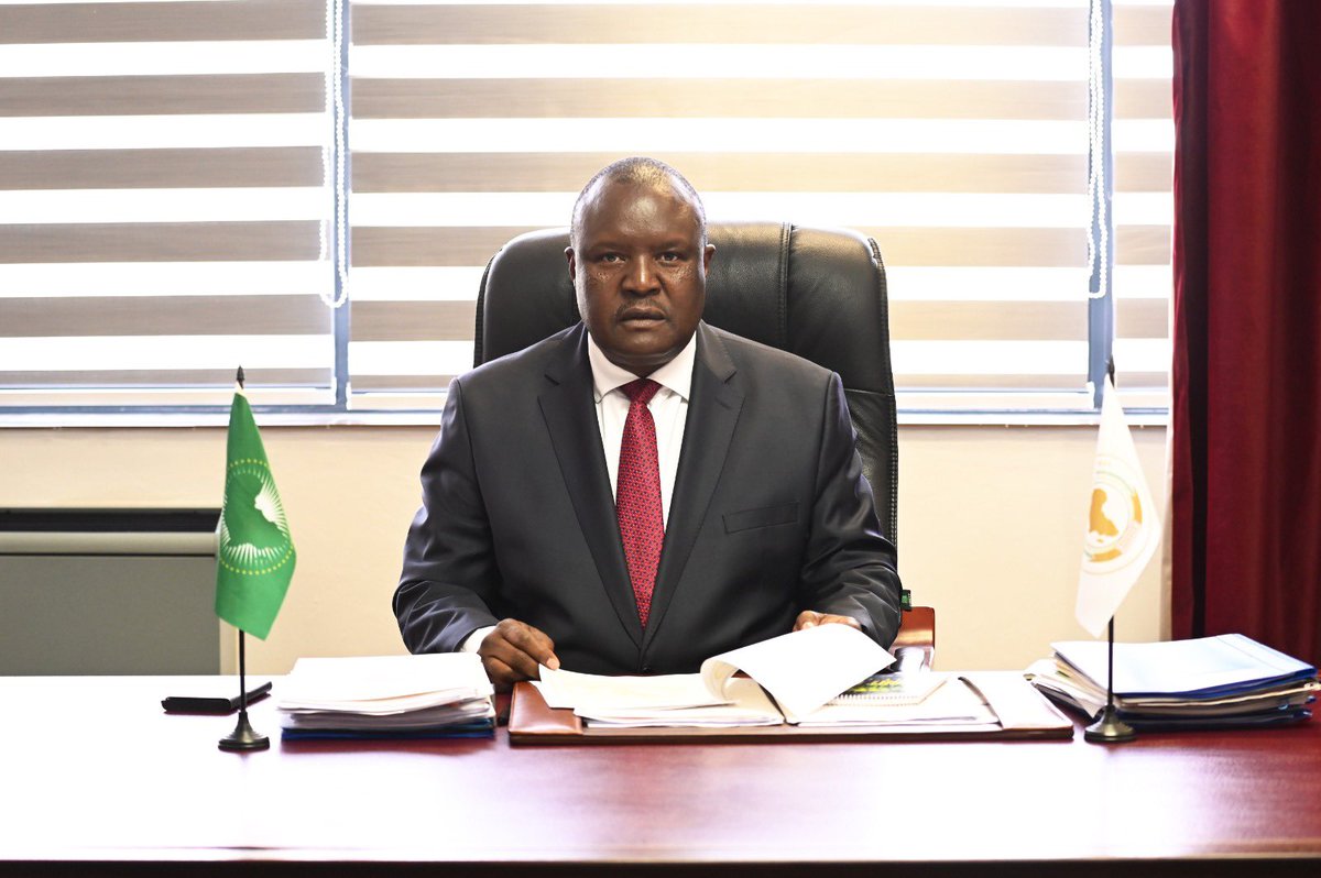 H.E Hon. Chief Fortune Charumbira tweet media