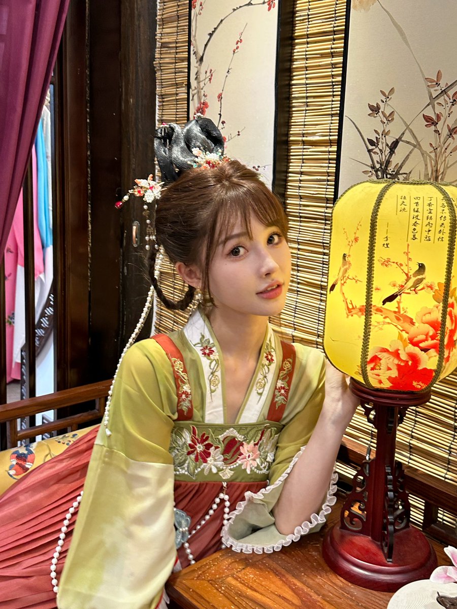 💐七夕快到了诶 兄弟们买花💰没准备好？
没关系 SINSO和小耳朵来助力！
关注@sinsonetwork @Web3Nina @iPolloCN  点赞评论转发推文  
给十个同学送温暖 均分价值200u的SINSO代币😆 
还有福利👉🏻：8月23日晚8点，我将和SINSO开启space，探索Web3的未来前景和SINSO的无限潜力！
发言的同学获50SINSO代币😍 https://t.co/r4OaJVdOki