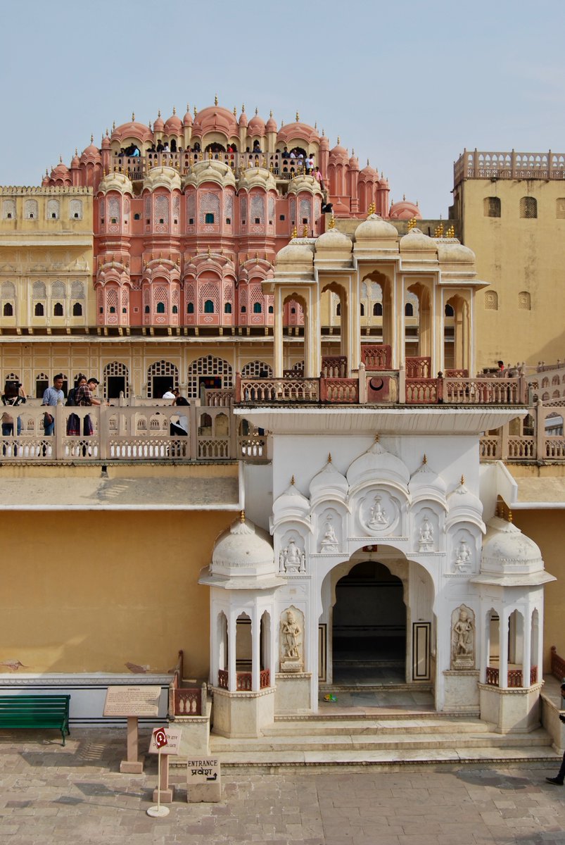 The princely state of Rajasthan is India at its colourful best. If this glorious region of India is somewhere you'd like to visit, our small-group tour offers the perfect itinerary: bit.ly/Passage-Throug…
#VisitIndia #VisitRajasthan #Rajasthan #Jaipur