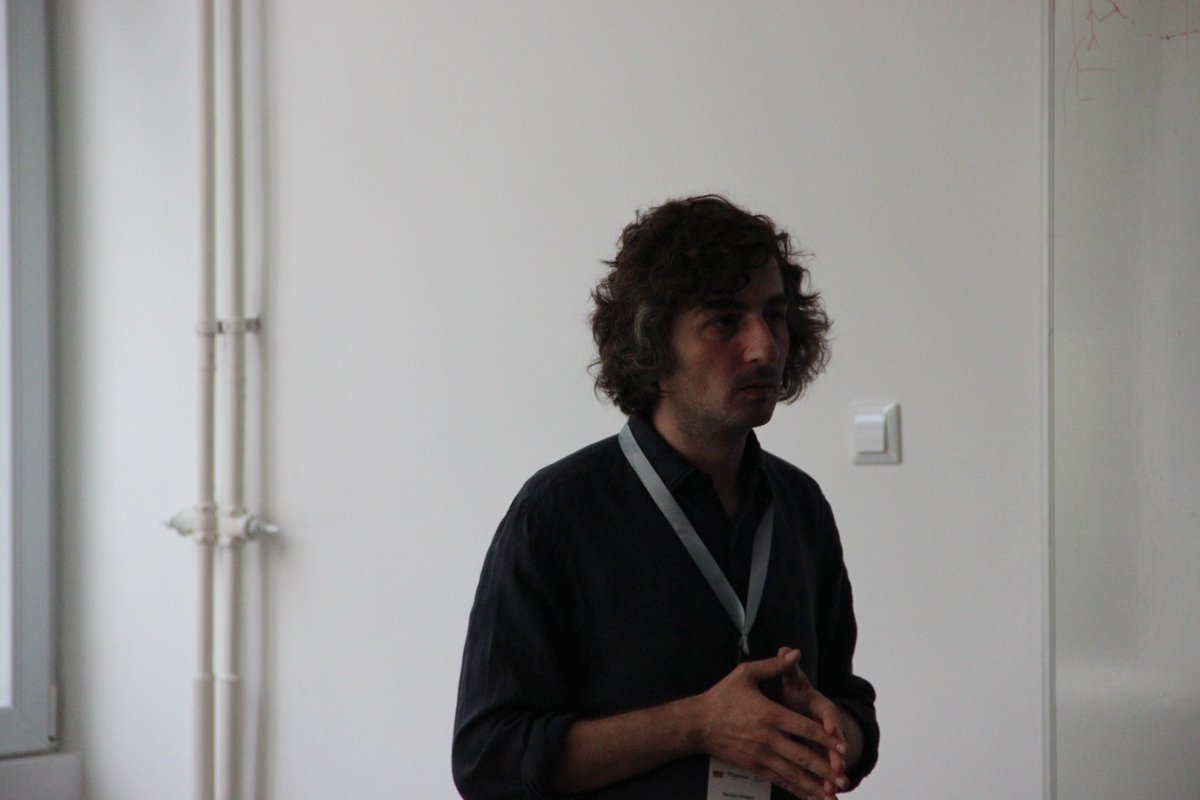 DigEdCenter's tweet photo. George Jologua presents various methodological frameworks for integrating media literacy education in the classroom during #TechCampOhrid
#MyTechCampStory #ExchangeAlumni #DigEd https://t.co/45dGgs5G6I