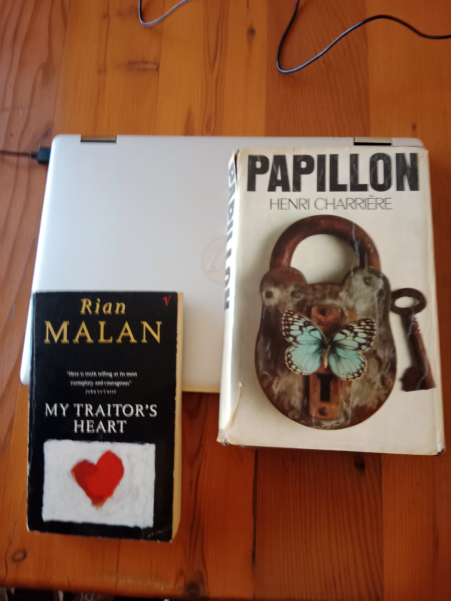 makatiled's tweet photo. Bargain bookstores get my vote! R20 is a steal! https://t.co/btv7lTYq5G