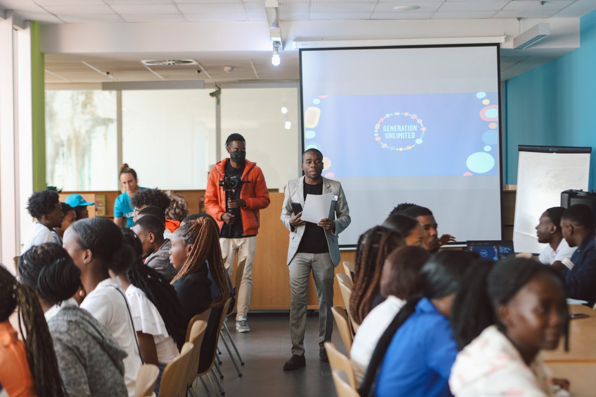 UNICEFAngola's tweet image. What does the #Angolan youth have to say?

@UNICEFAngola and @UNDPAngola gathered 40 young people from the province of Huíla to talk about the challenges they face, and what they would like or are doing to seek solutions and amplify their voices. In commemoration of #IYD2023.