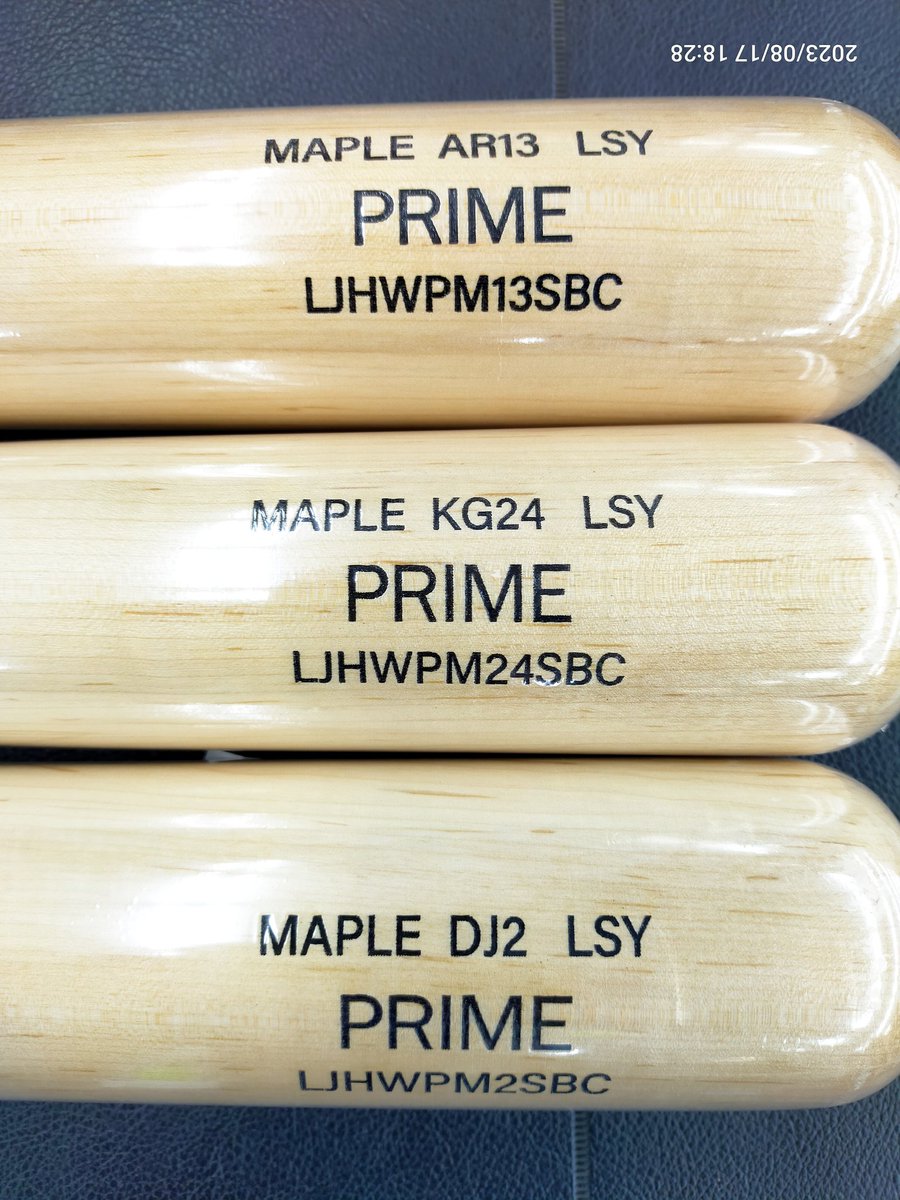 t_chiba_bb's tweet image. 【ルイスビルスラッガー木製バット】
軽量プライムプロメープル入荷しております😎👍
限定なのでお早めに😎！
#DJ2
#AR13
#KG24

#ときわスポーツ
#ときわスポーツ千葉店
#ルイスビルスラッガー