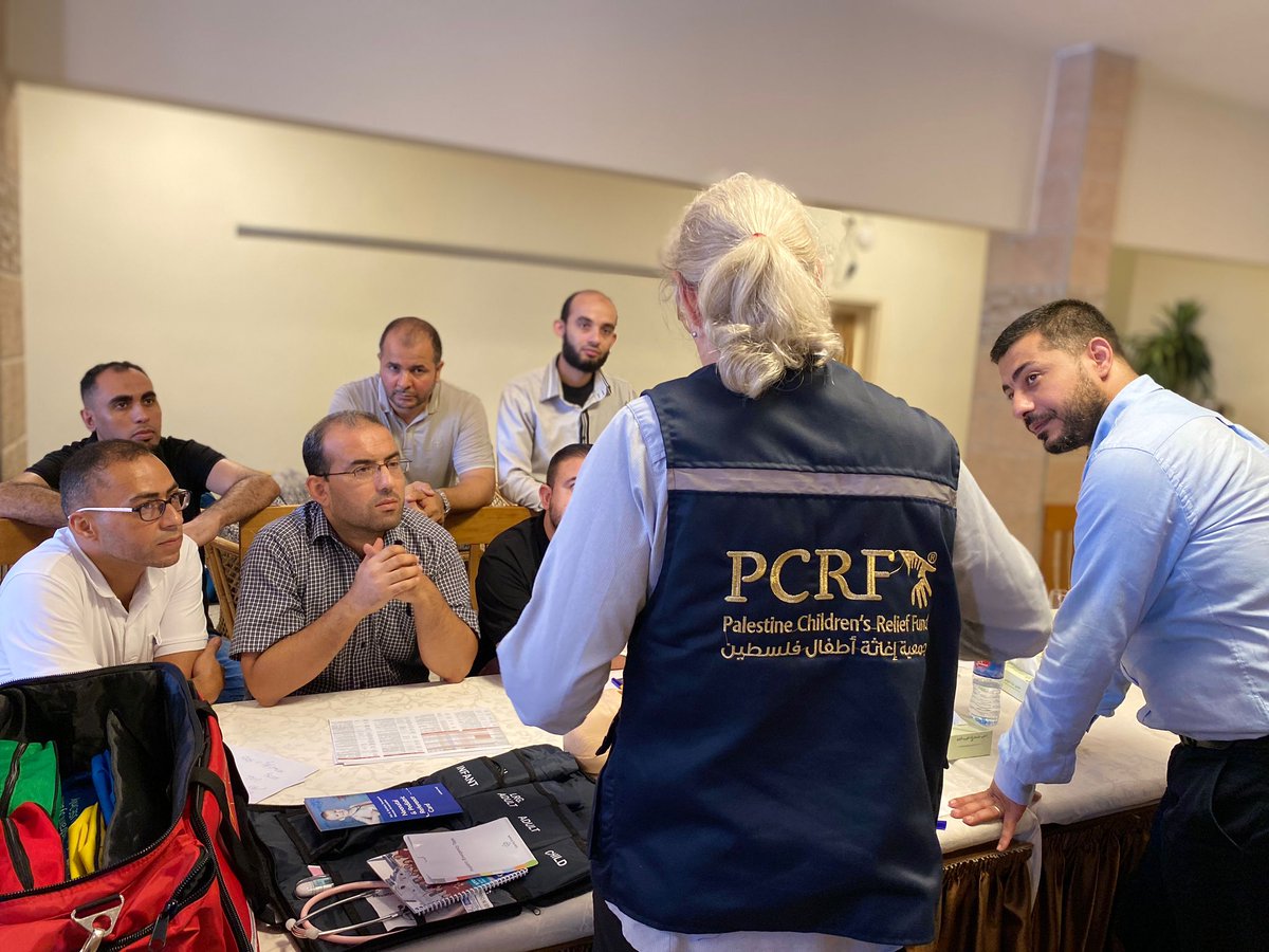 PCRFarabic's tweet photo. قدم فريقنا الأمريكي المتخصص بطب الولادة ورشًا للطواقم الطبية في مستشفيات غزة، تضمنت نقل المرضى والتعامل مع حالات الطوارئ. هدفت هذه الورشة لتعزيز مهارات الكوادر الطبية المحلية وتحسين الرعاية الصحية للأطفال وحديثي الولادة في غزة. جمعيتنا تستمر في العمل الإنساني منذ أكثر من 30 عاما. https://t.co/JV3PwsoaMI