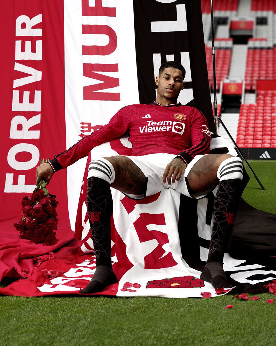 tenterdensun_fc's tweet image. Who did it better? Jamie Apsey-Brown or @MarcusRashford 🤷‍♂️