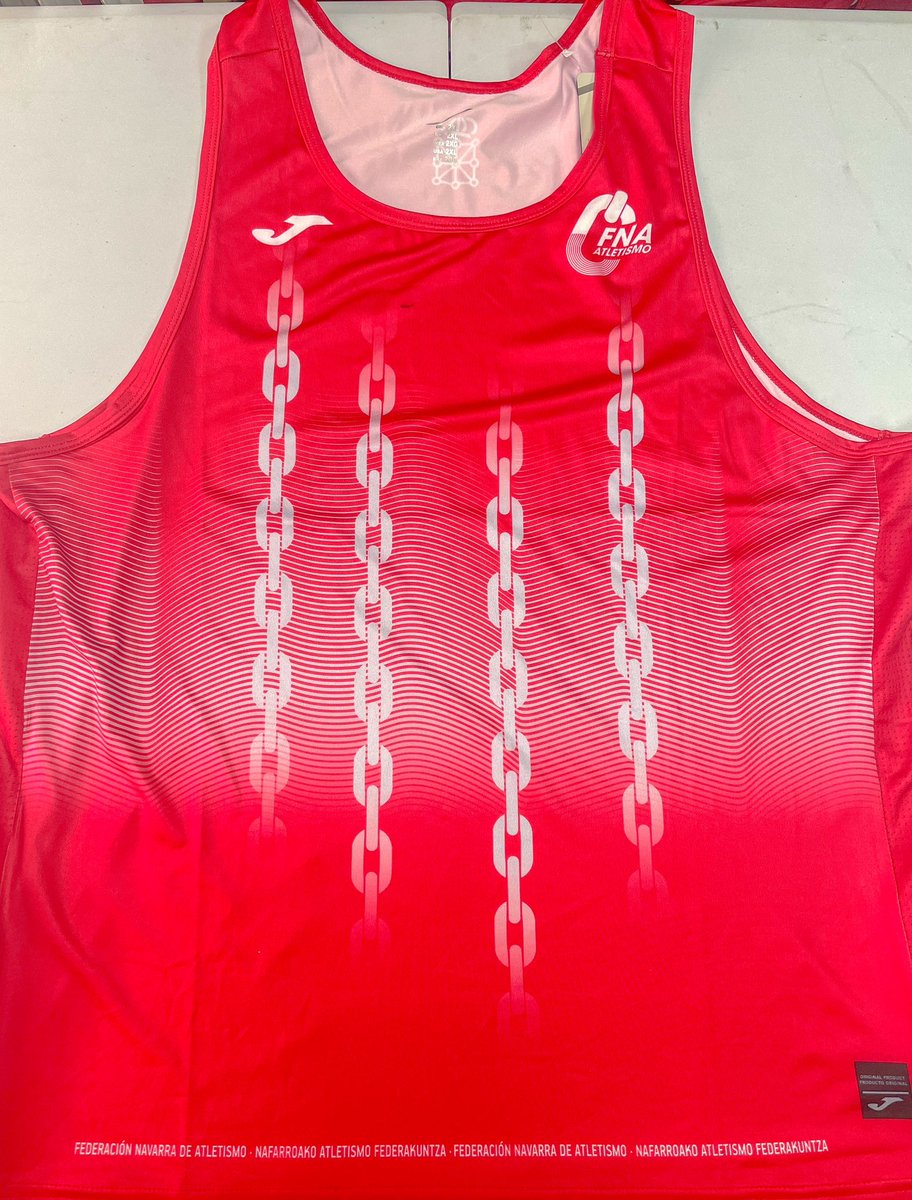 Después de 477 días finalizamos esta etapa en la Federación Navarra de Atletismo. 
477 de atletismo desde otro punto de vista, 477 días de mucho aprendizaje.
Gracias a todos los que habéis echado un cable para que todo saliese adelante, he intentado hacerlo lo mejor posible.
