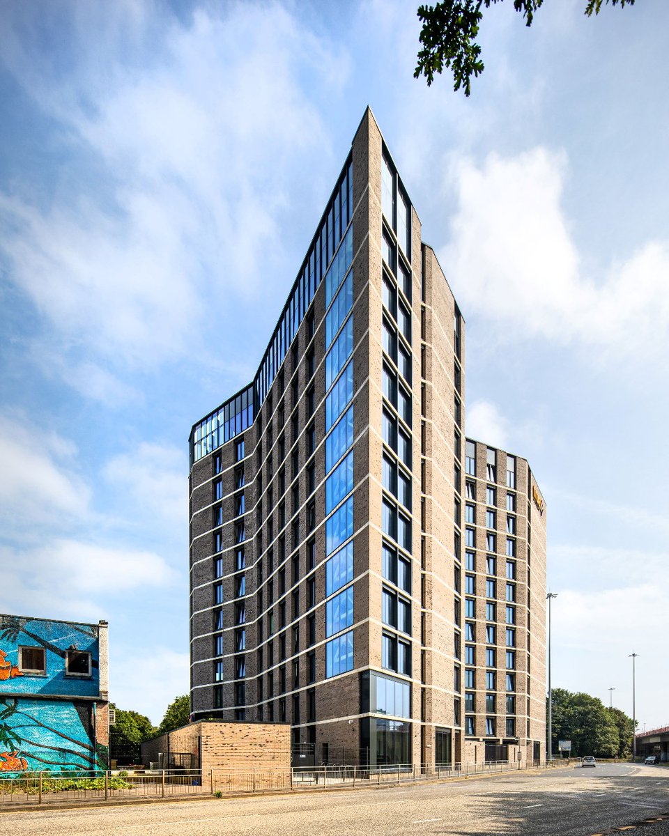 Senior_Systems's tweet photo. Over the next two weeks we’ll be celebrating some of our favourite projects nationwide as part of our #ProjectPostcard journey. Starting off in Scotland at True Student accommodation where we supplied our SWP600e windows, SF52 curtain walling, SFF window vents and SPW600 doors. https://t.co/GSe4ekbAnA