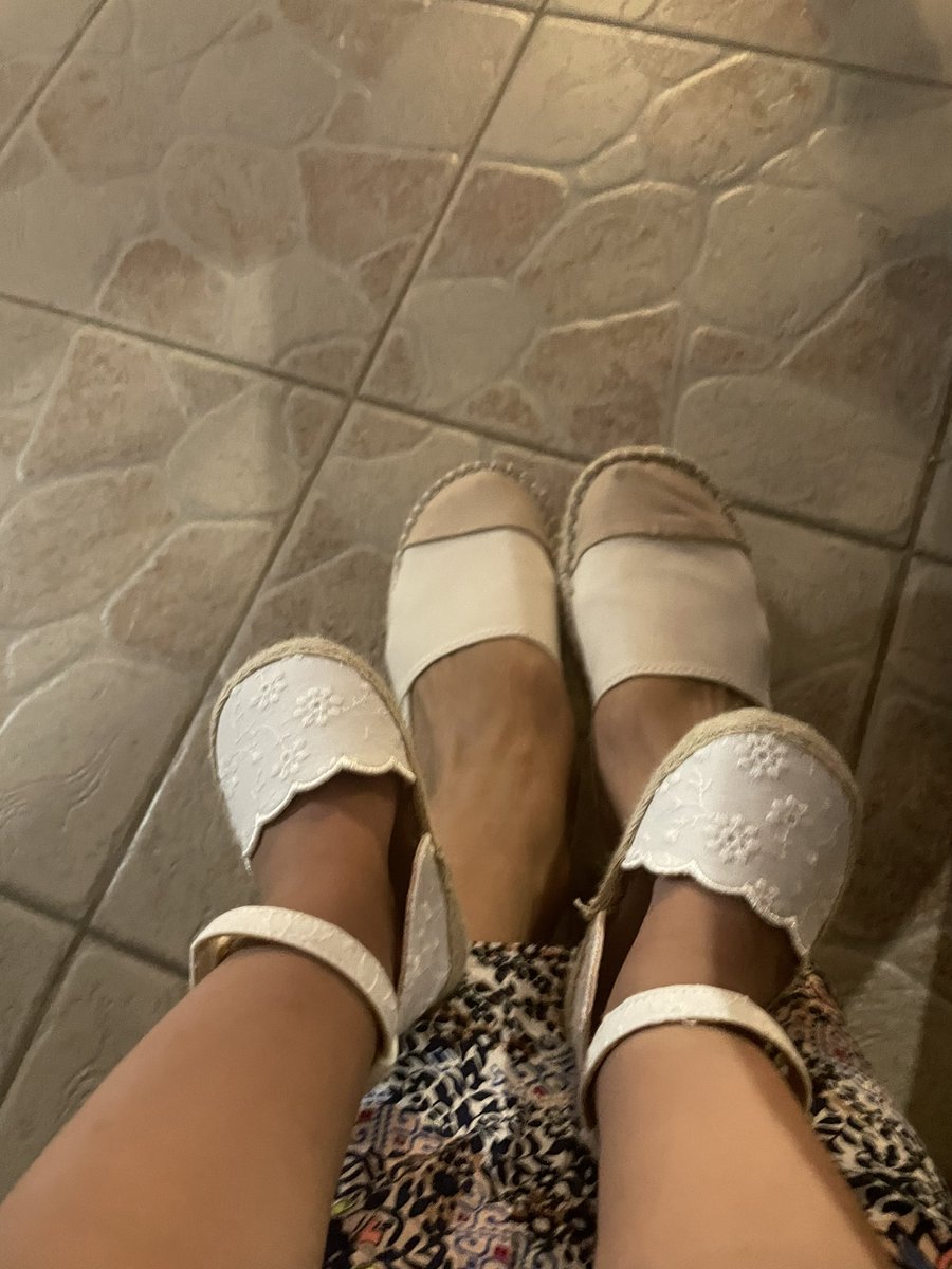 Marilyn_88048's tweet image. Ci sarò sempre ad ogni tuo passo #ziaenipote #ludomia #nipote #esserezia