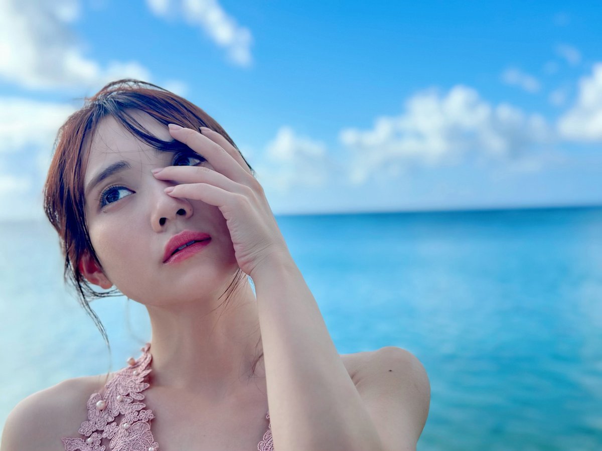 tamumayu_1st's tweet photo. まゆたんって、目の大きさが普通の人の2倍ぐらいありますよね……✨

Amazon📎 https://t.co/x6ceXlBSFj
セブンネット
(限定表紙)📎 https://t.co/U6KTvoHgNY
(折り無ポスター)📎 https://t.co/JPiLDb5yDX
楽天📎 https://t.co/OjgK2ncgGm
紀伊國屋📎 https://t.co/Ch7XXHZczY

#田村真佑1st写真集 https://t.co/LyH8avOlDz