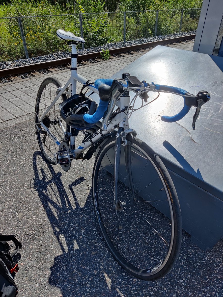 Konkeli + juna. Ketterästi Kauklahdesta Pasilaan Tennisliiton #sponsorointi strategian työpajaa vetämään.