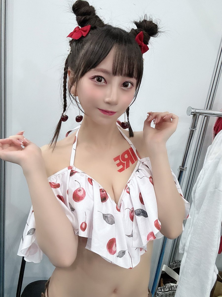お気に入り水着🍒🤍 https://t.co/yREHev6xAE