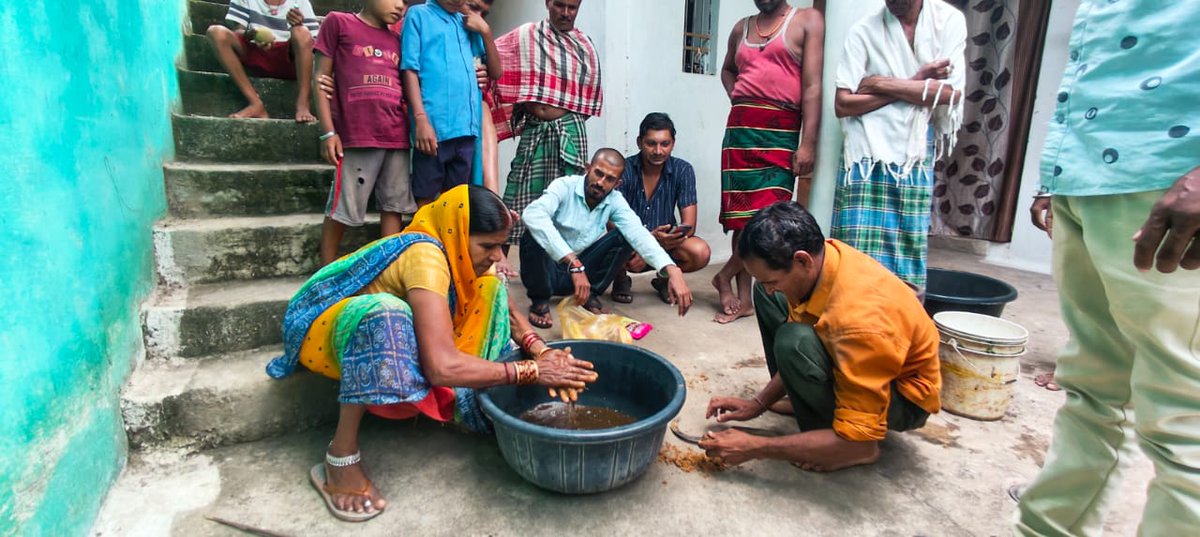 agriconsamiti's tweet photo. "Kavir Kisan" has successfully crafted the 'Jivamrit' bioformulation in Khairipar village, Kawardha block. @Commonland @igkv_kisan @manasgr88 @Manisha_M14 @surendra97123 @deepak02085791 @surendra97123
#KavirKisan #Jivamrit #Bioformulation #SustainableFarming #GreenRevolution" https://t.co/oMKflhdWEA
