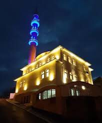 Abu_Jawad1's tweet photo. #بيوت_الله

إذا صدع الأذانُ بأي وادي
حسبت الأرضَ جزءاً من بلادي

هو الإسلامُ يربطنا جميعاً
أخوتنا بدين و اعتقادِ

وأدعو الله يحفظهم جميعاً
وينصرهم على ظلم المعادي

ويعلي شأنهم في كل أمرٍ
بذي الدنيا وفي يوم المعادِ

✍🏻عبدالمجيد بن محمد العُمري
 #ألبانيا
#البوسنة
#كوسوفا
#نوفي_بزار https://t.co/J6K3pAvDWa
