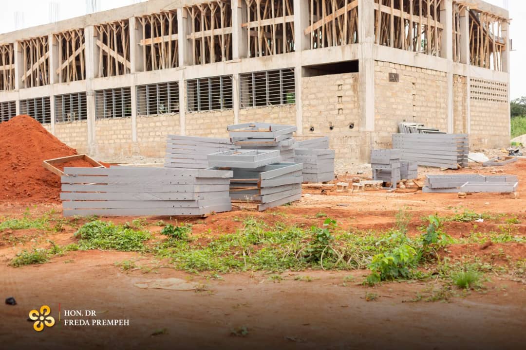 𝗨𝗽𝗱𝗮𝘁𝗲 𝗢𝗻 𝗧𝗵𝗲 𝗡𝗲𝘄 𝗙𝗶𝗿𝗲 𝗦𝗲𝗿𝘃𝗶𝗰𝗲 𝗧𝗿𝗮𝗶𝗻𝗶𝗻𝗴 𝗦𝗰𝗵𝗼𝗼𝗹 𝗖𝗼𝗻𝘀𝘁𝗿𝘂𝗰𝘁𝗶𝗼𝗻 𝗶𝗻 𝘁𝗵𝗲 𝗔𝗵𝗮𝗳𝗼-𝗥𝗲𝗴𝗶𝗼𝗻 

This project is situated at Duayaw-Nkwanta &amp; it's 50% complete. 

#BuildingGhanaTogether