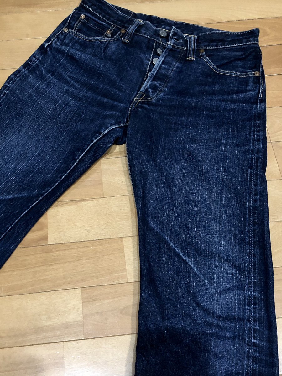 kunn_denim's tweet image. 「ステッチ名鑑」
THE FLAT HEAD
土砂降り系の縦落ちデニム笑笑
一目でわかる特長

#フラットヘッド 
#theflathead 
#ジャパンデニム
#アメカジ