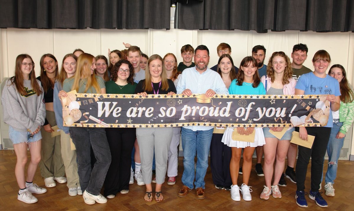 So proud of the magnificent students here ⁦<a href="/JohnKyrleHigh/">John Kyrle High Sch.</a>⁩ . Their future is a bright one and we’re in awe of their hard work and commitment. 👏👏👏