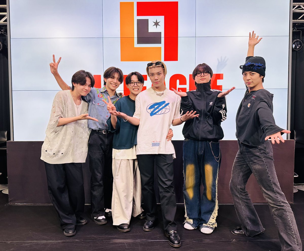 LIL_LEAGUE_'s tweet photo. 〖 #LILShot 📸 〗

『Higher / Monster』リリース記念
トーク&amp;お渡し会 @大阪

お越しいただいた #LILFriends の皆様
ありがとうございました🧡

#LILLEAGUE #リルリーグ
#Higher_Monster https://t.co/u5KsjaPJGH