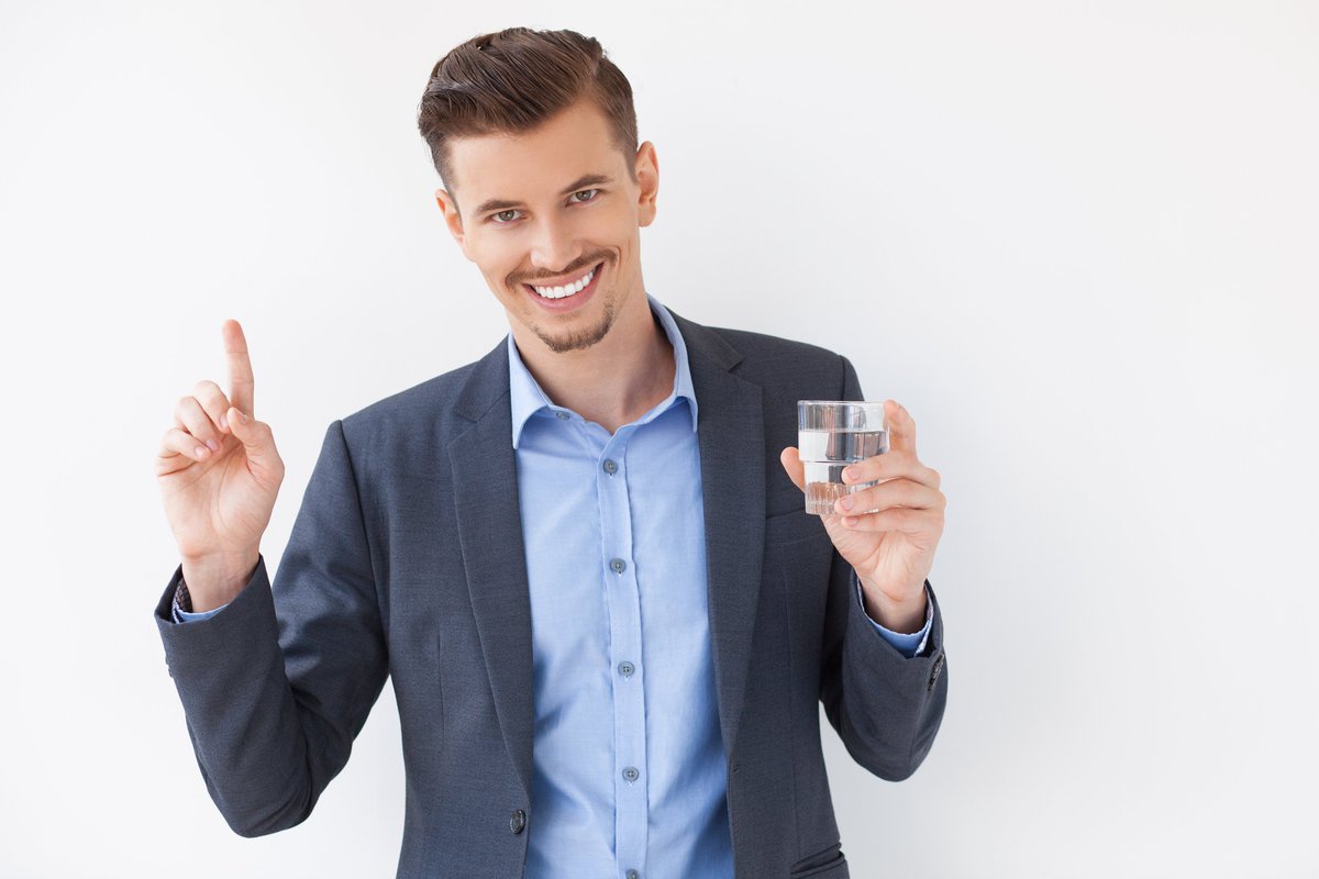 Er zijn van die woorden die telkens terugkomen bij The New Builders. 

TRANSPARANT. 

Geen verborgen agenda’s, geen achterkamertjes. Dat werkt prettig, want je hoeft niet bang te zijn voor verrassingen. 

#transparant #menswaardig #vertrouwen