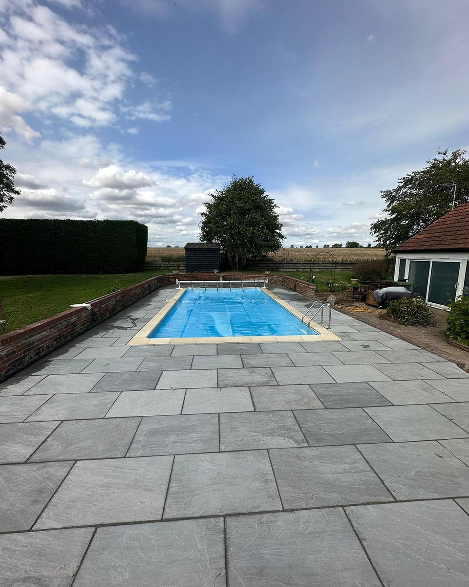 RoyaleStones's tweet photo. Beautiful outdoor space transformation by Kandla Grey Indian Sandstone Paving Slabs. 

Buy Online | Nationwide Delivery | 5* Customer Service

To achieve a similar look simply click to buy it online - https://t.co/ctAatoEdmD

#porcelain #KandlaGreyTiles #OutdoorLiving https://t.co/AYy2WN3prw