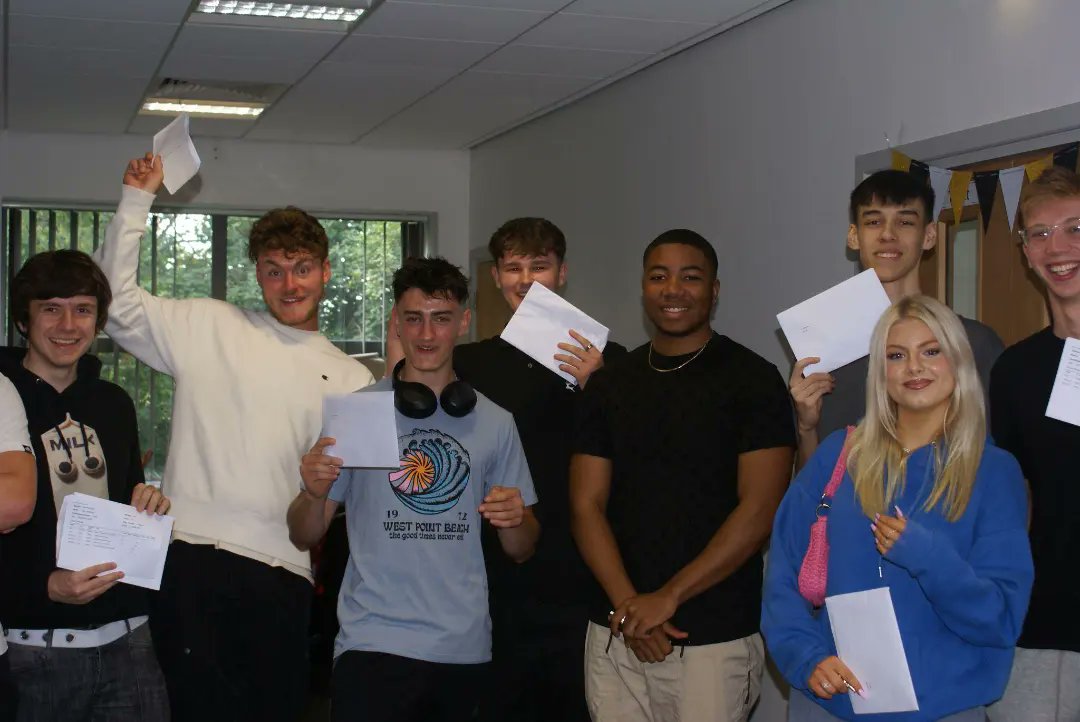Congratulations to all our Class of 2023 Year 13 students on your amazing achievements! You have made it through an incredibly tough two years with resilience and purpose. You are all exceptional, inspiring and talented young people and we couldn’t be prouder of you!
