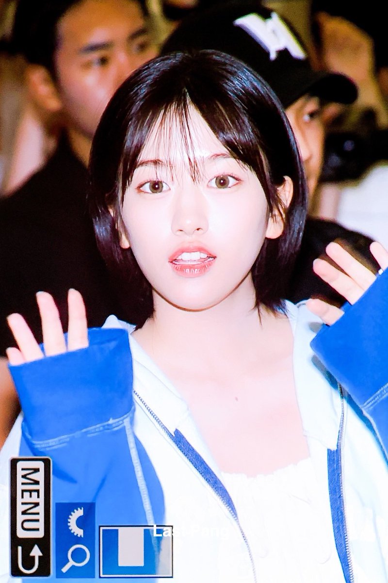 lastpang_A's tweet photo. 20230817 프리뷰
단발머리!!!!😆
#아이브 #IVE #안유진 #AnYujin #유진 #Yujin https://t.co/Hr24exH9XC