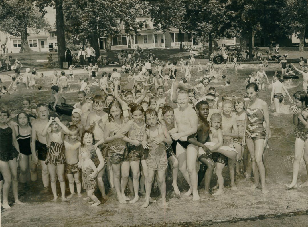 When the mercury soars into the 90s, you head to the pool. 

In 1959, these children splashed around the pool at Albany’s Swinburne Park. If you can identify any of the swimmers, let us know.